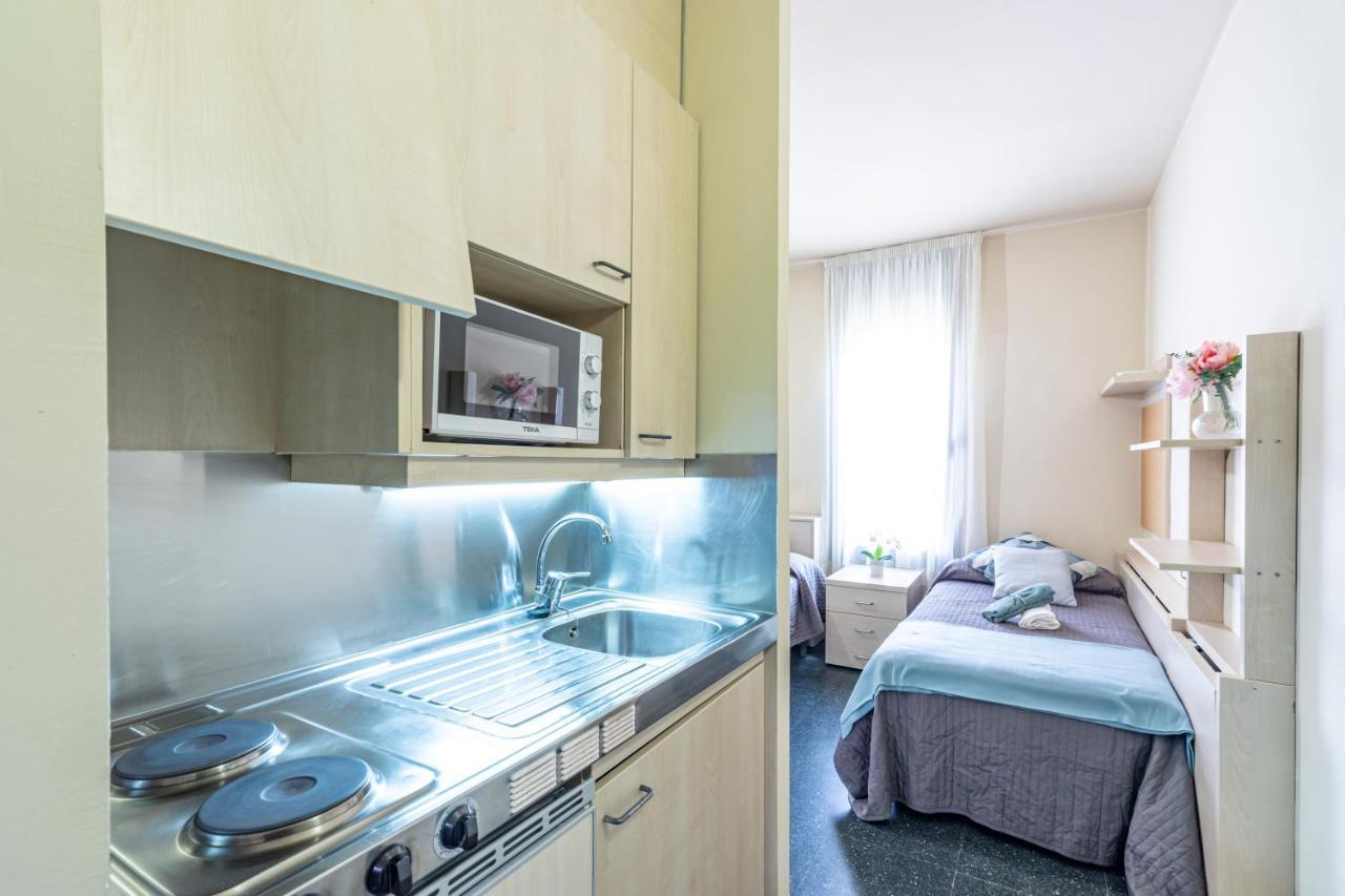 Residencia Universitaria Resa Giner De Los Rios Αλκαλά ντε Ενάρες Εξωτερικό φωτογραφία