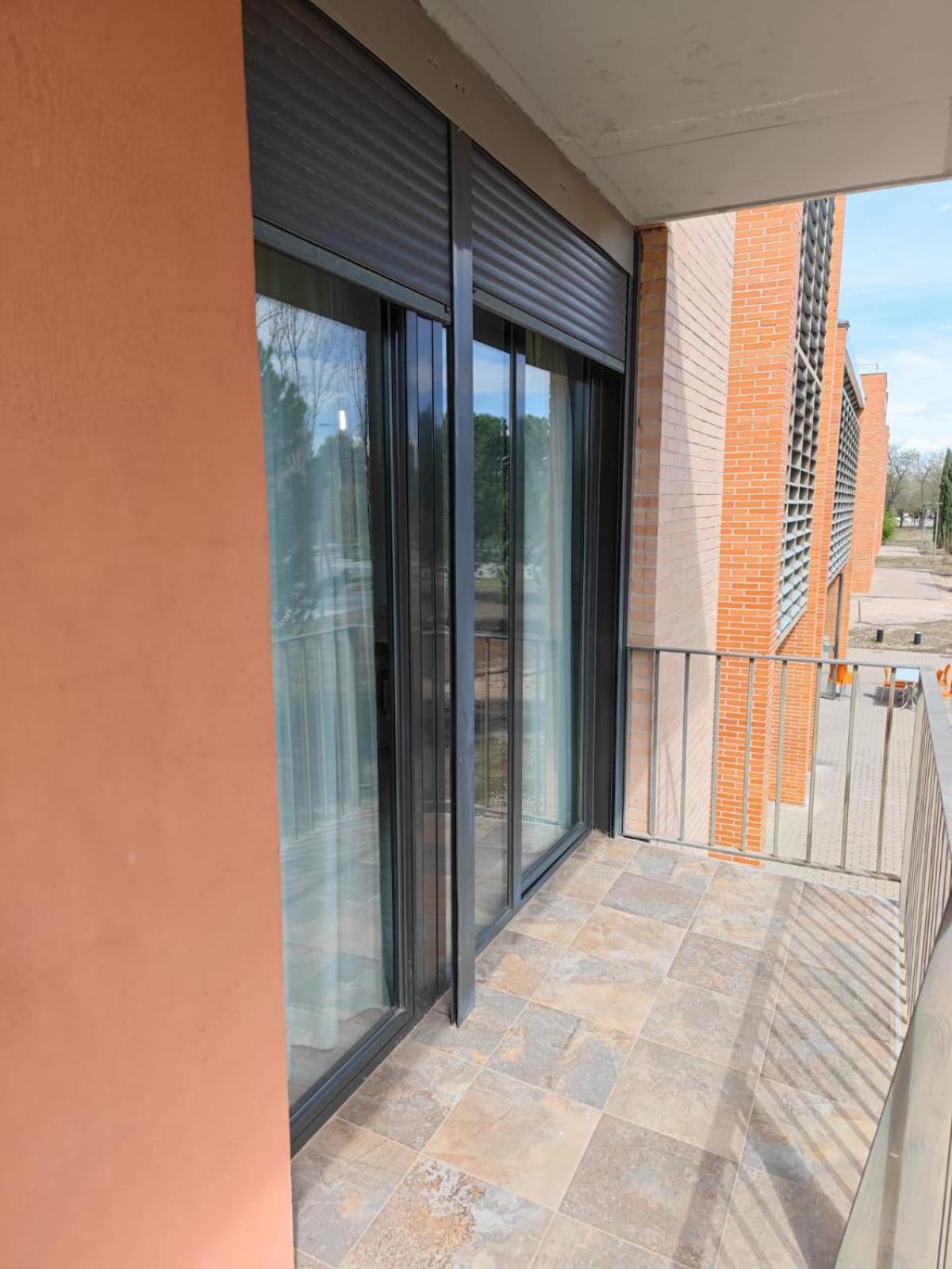 Residencia Universitaria Resa Giner De Los Rios Αλκαλά ντε Ενάρες Εξωτερικό φωτογραφία