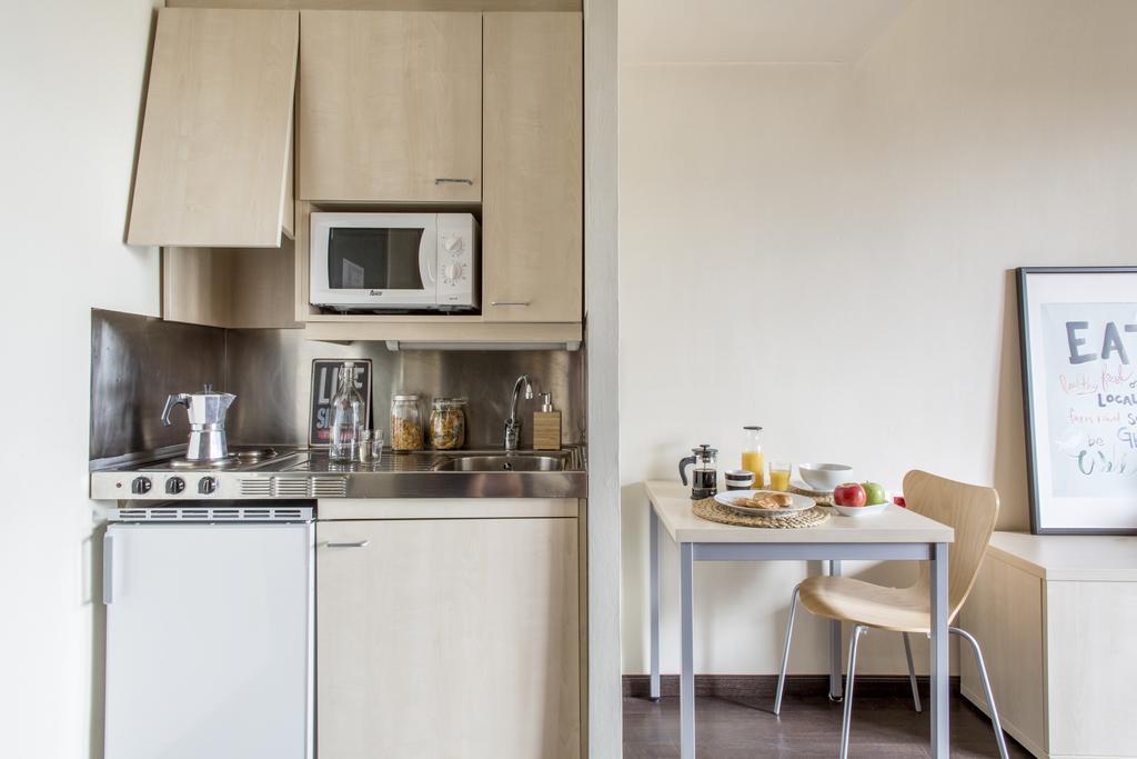 Residencia Universitaria Resa Giner De Los Rios Αλκαλά ντε Ενάρες Εξωτερικό φωτογραφία