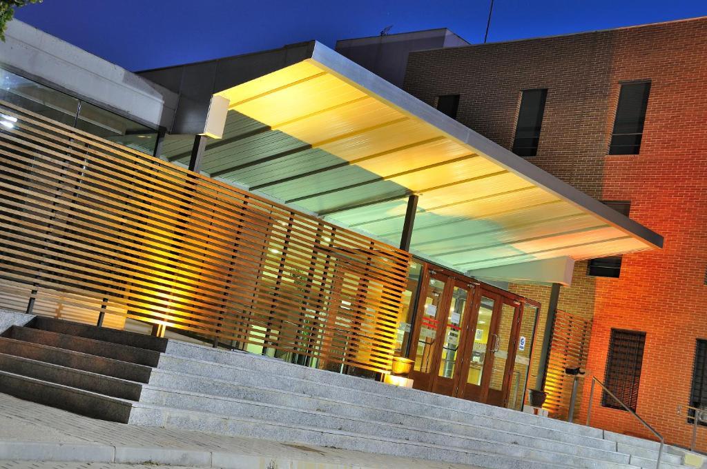 Residencia Universitaria Resa Giner De Los Rios Αλκαλά ντε Ενάρες Εξωτερικό φωτογραφία